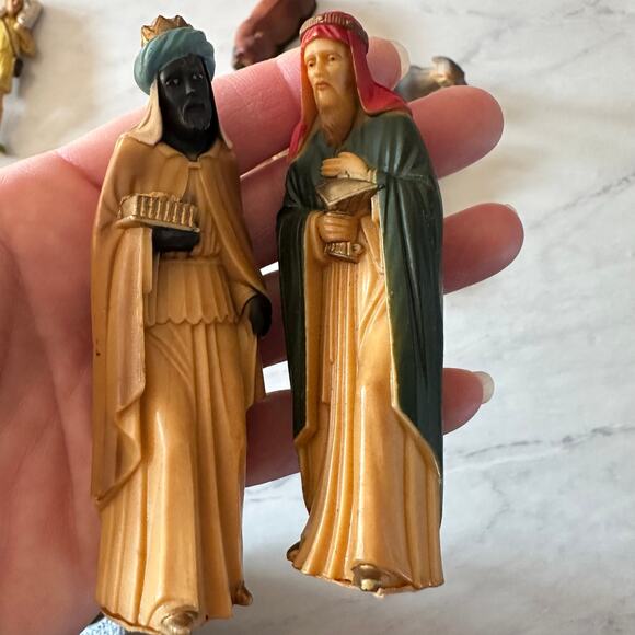 Vintage Nativity Set Joseph Mary Jesus Wise Men shepherd plastic Hong Kong 864 - Picture 6 of 10